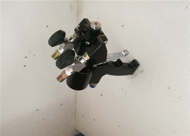 密集したPolyureaポリウレタン吹き付け器0.4-0.8Mpaの空気入口210*210*100mm